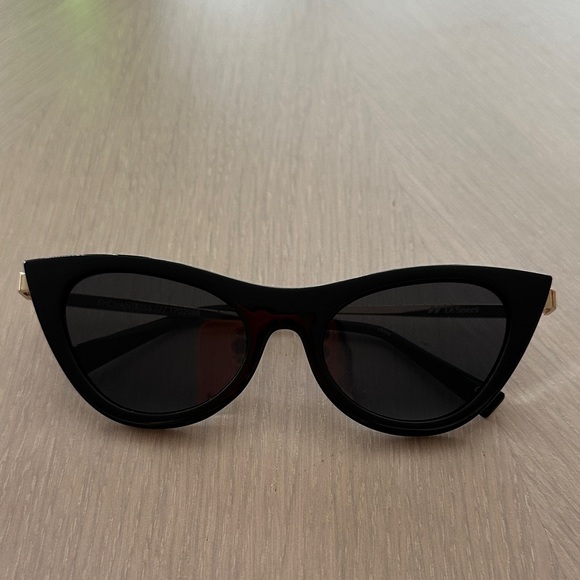 Le Specs Black Cat-Eye Sunglasses - Picture 1 of 3
